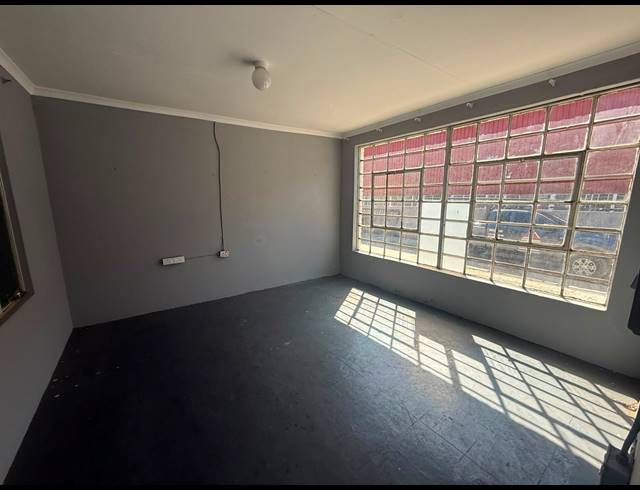 600M² WAREHOUSE TO LET IN ALRODE